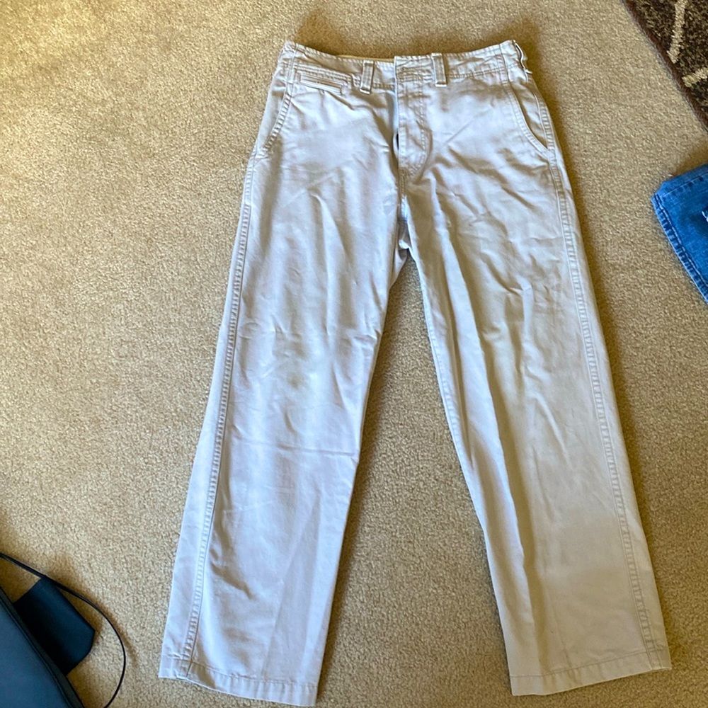 32  x 30 urban pipeline no stain straight classic fit pants.  Worn never.